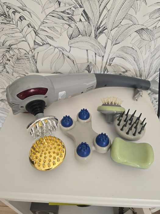 Массажёр с насадками