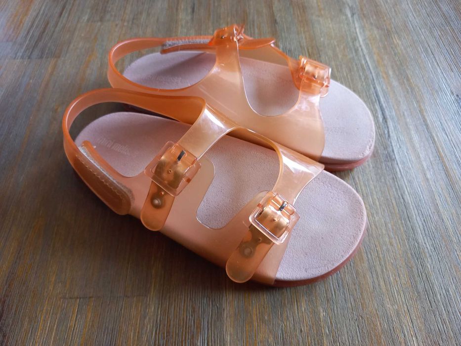 Детски летни обувки  DKNY UGG adidas melissa 28.29 30 31