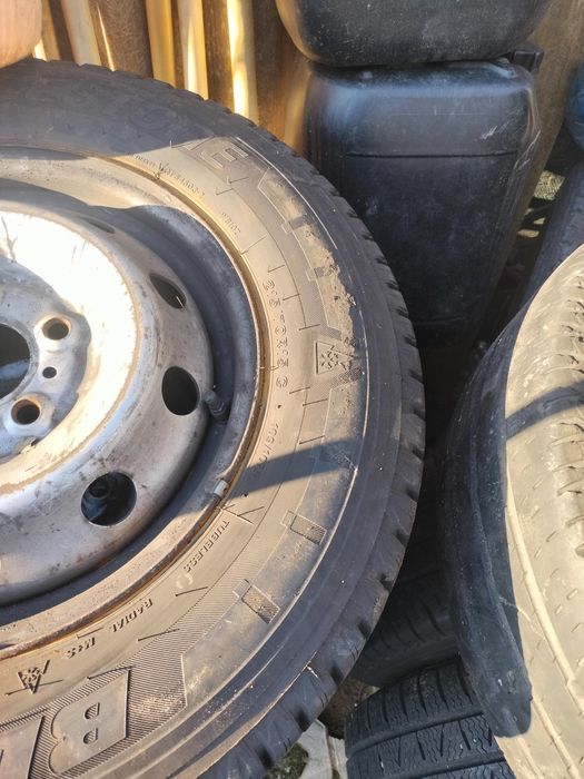 Vând seturi roti de microbuz gip cramponate