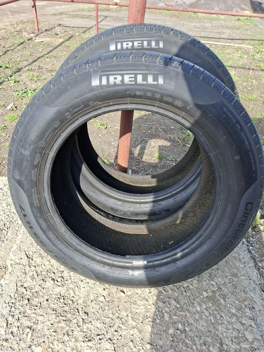 Продам шины 225/55/17 пирелли