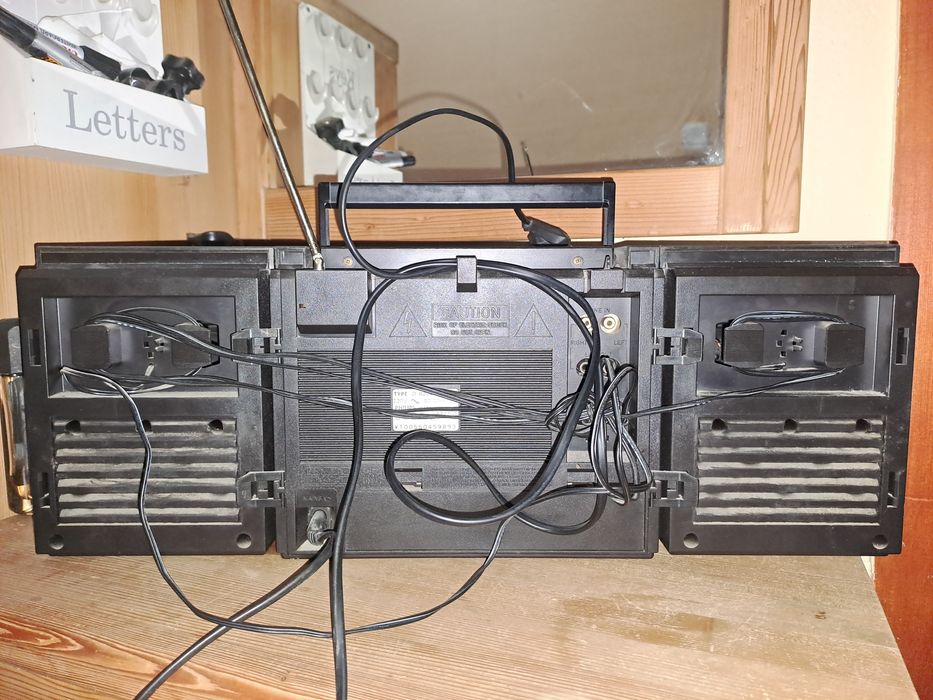 Vând radio casetofon Philips Compact Stereo