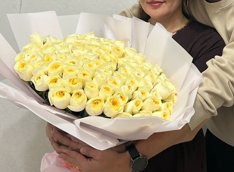 Цветы свежие 101 розы