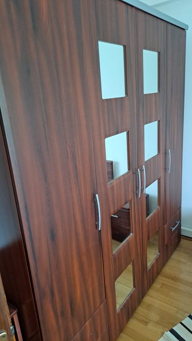 Inchiriez apartament