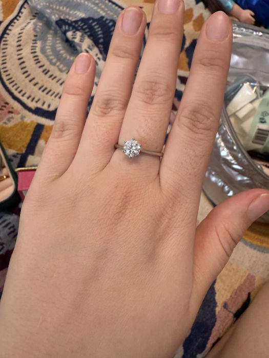 Кольцо с муассанитом