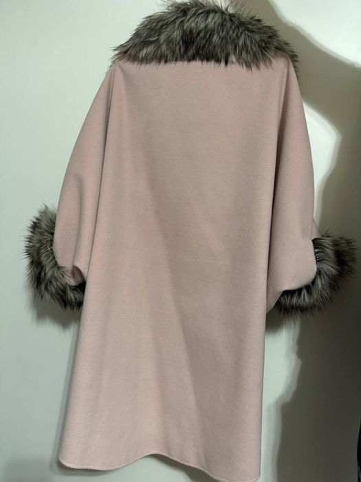 Вълнено розово пончо