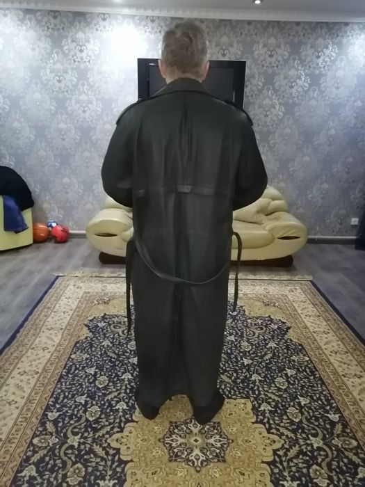 Продам кожаный плащ мужской