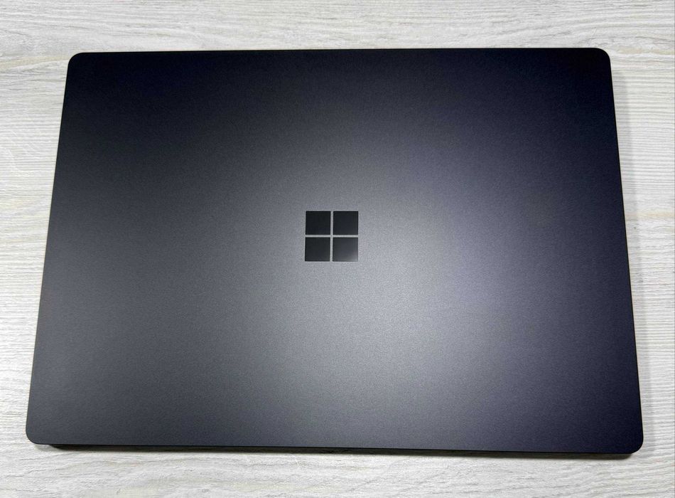 Microsoft Surface Laptop 6 13" 2K Сенсор Core i5 Ultra 135H/16GB/512GB