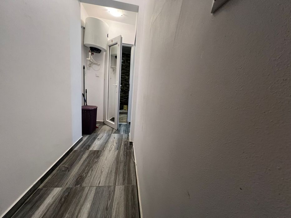 Închiriez garsonieră la capătul troleului (micro 19)