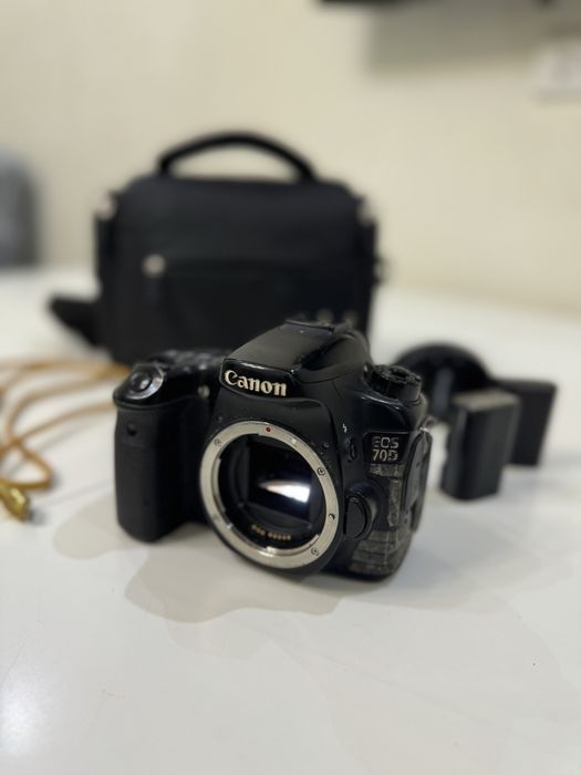 Продаю Canon 70D