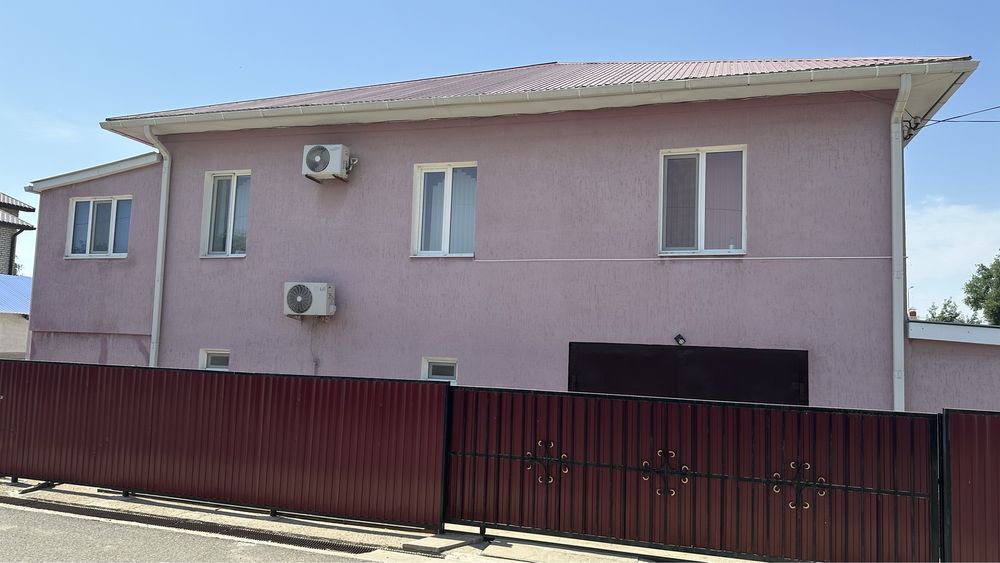 Продается дом в центре городе в хорошим сосятоянии