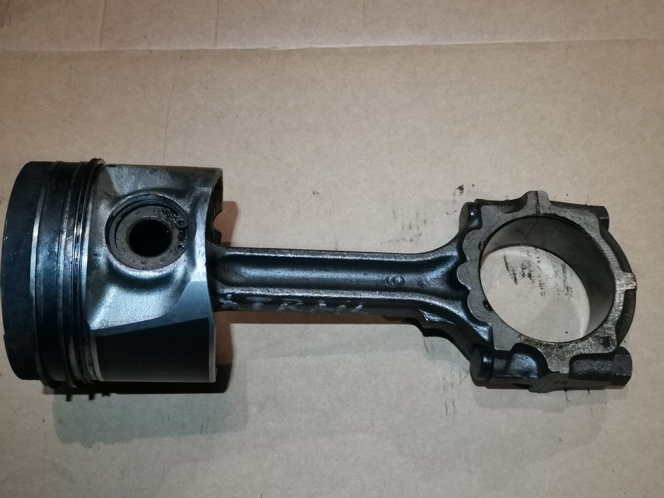 Piston cu biela Nissan X-Trail T 30 2.2dci 136 cp