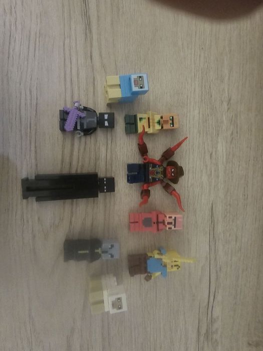 ПропПродаётся лего конструктор(майнкрафт)