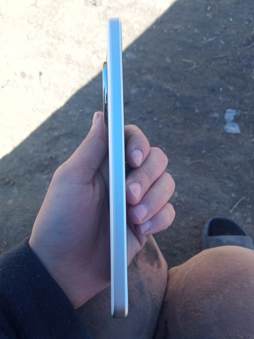 Продам Huawei nova 13i