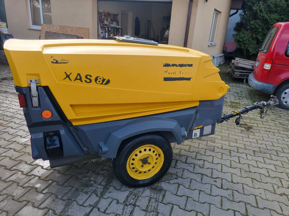 Compresor Atlas Copco XAS 87 si instalatie de sablare cu nisip