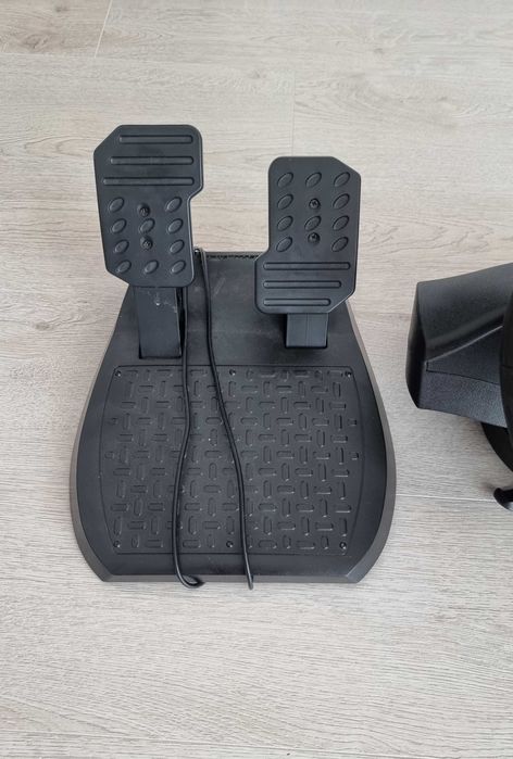 Volan Thrustmaster T80 RW Ferrari 488 GTB pentru PlayStation 5, PlayStation 4, PC