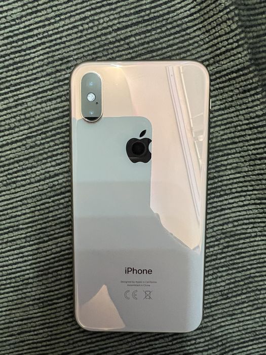 Iphone xs 64gb + подаръци