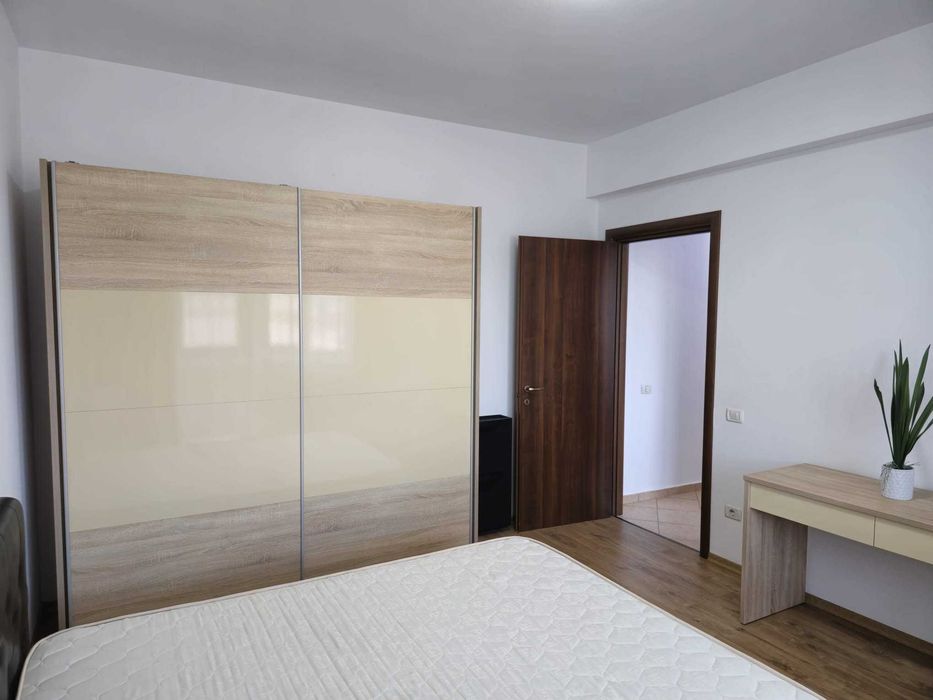 Inchiriez apartament 3 camere. Fundeni