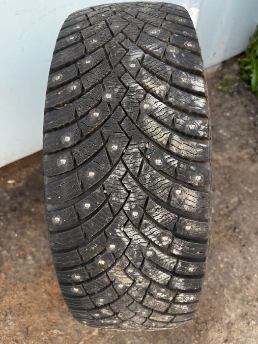 Продам зимние шины Pirelli