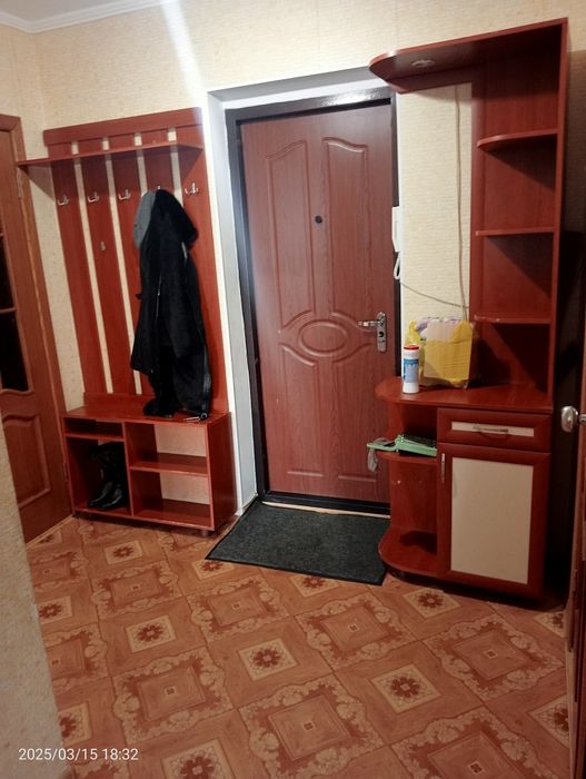 Ақтөбе қ., Болашақ ауданы — 1 бөлмелі кең пәтер сатылады