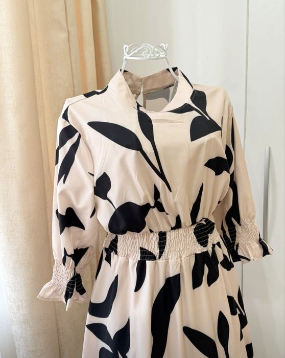 Ефирна рокля - вталена