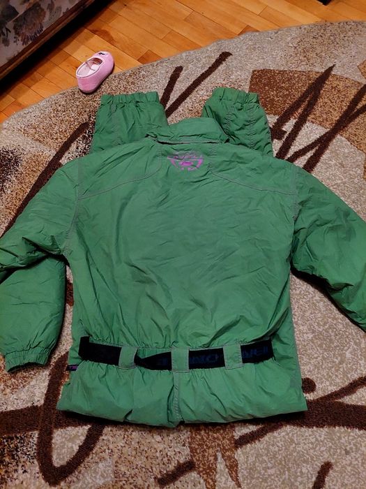 Vand costum de ski