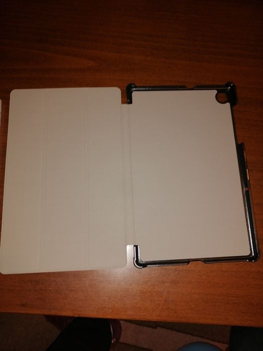 Калъф за таблет (твърд)