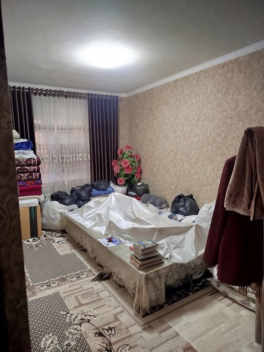 Срочна 3 хонали квартира сотилади 2 етаж кота балкон ремонти яхши