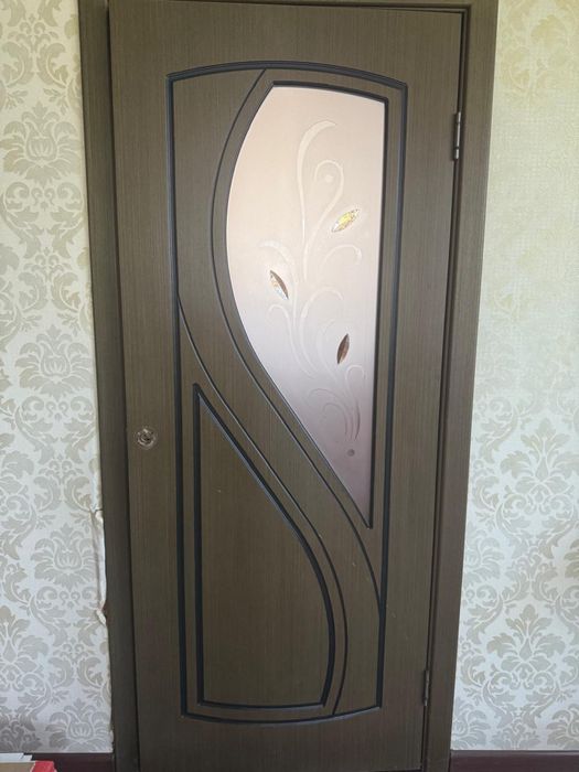Продам двери б/у