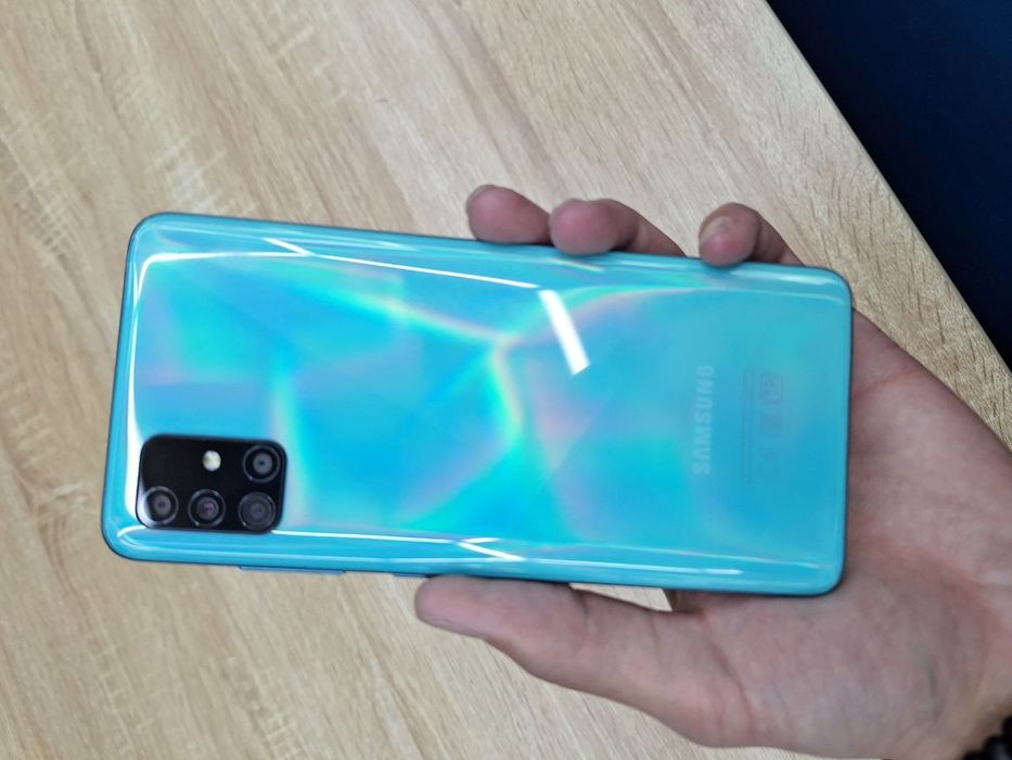 Samsung A 51 telefoni + Air pods 3