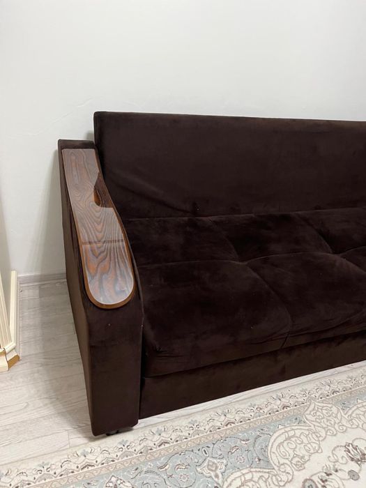 Диван в хорошем состоянии