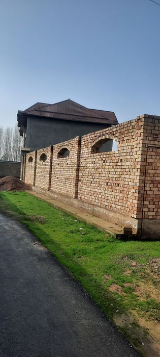 Нурафшон шахрида 8 сотихлик ер сотилади