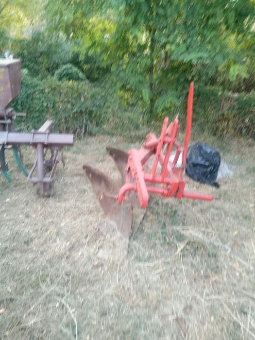 Vând utilaje agricole tot ce se vede
