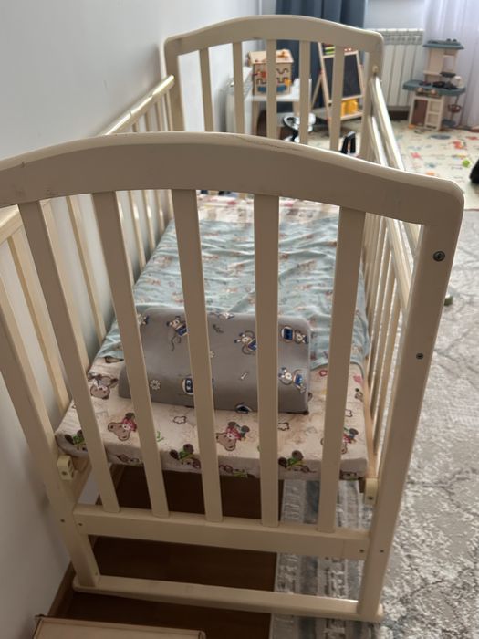 Продам кроватку детскую