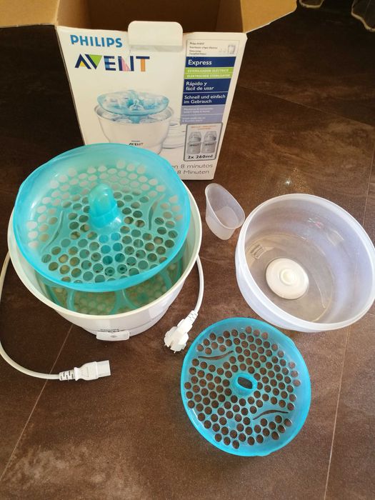 Продавам електрически парен стерилизатор PhilipsAvent