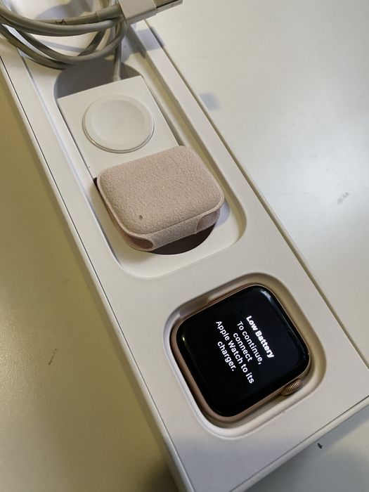 Apple watch Series 4 gold