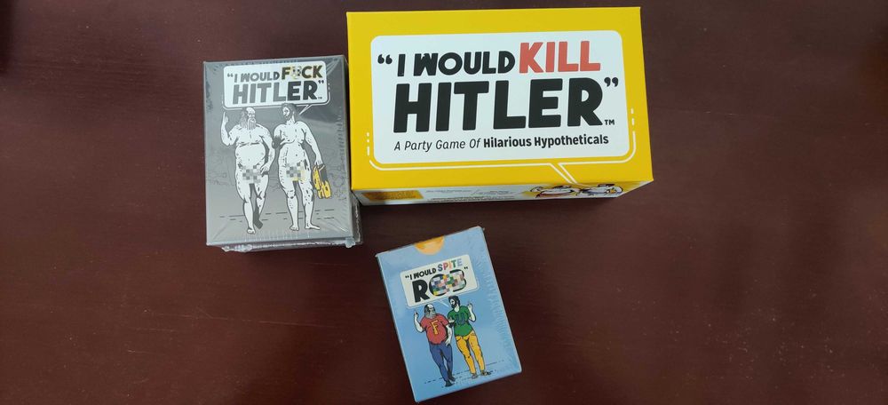 Настолна игра I Would Kill Hitler + 2 Kickstarter разширения