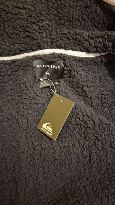 Quiksilver суичър с пухена подплата М