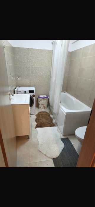 Inchiriez apartamente