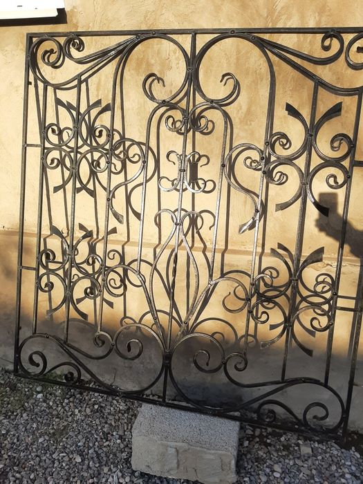 Решётка кованая  очень качественная