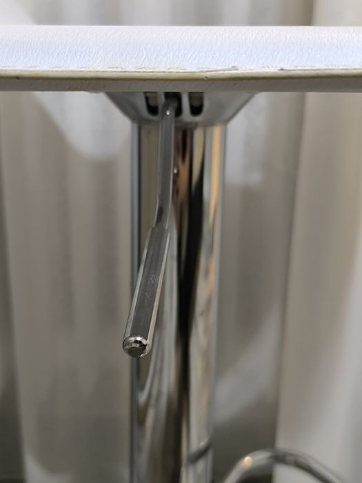 Scaun de bar reglabil