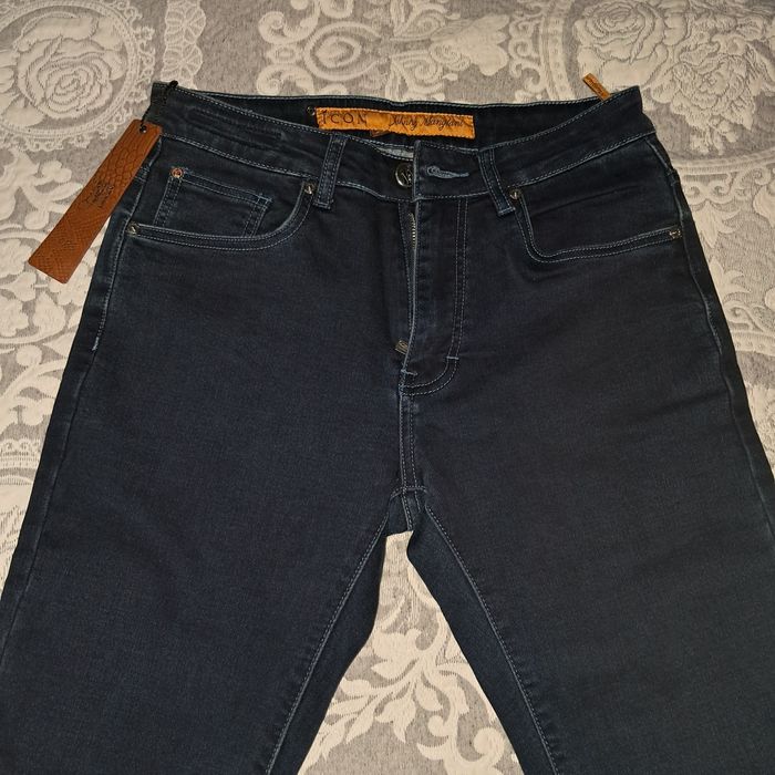 Джинсы новый, размер 48