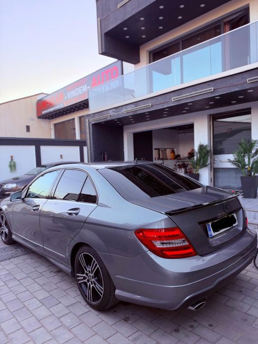 MERCEDES-BENZ C-Class 2011 — imagine 4