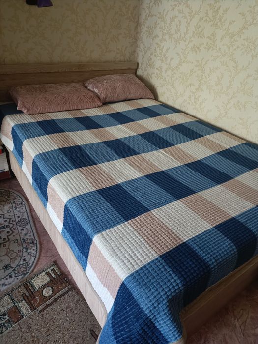 Продаю кровать Евро мебель