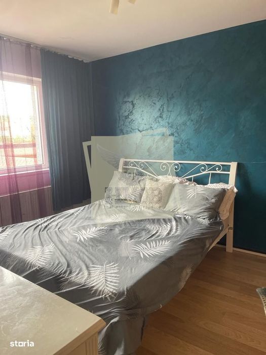 Casa pretabila muncitori cu 4 camere si 3 bai in Sura Mare