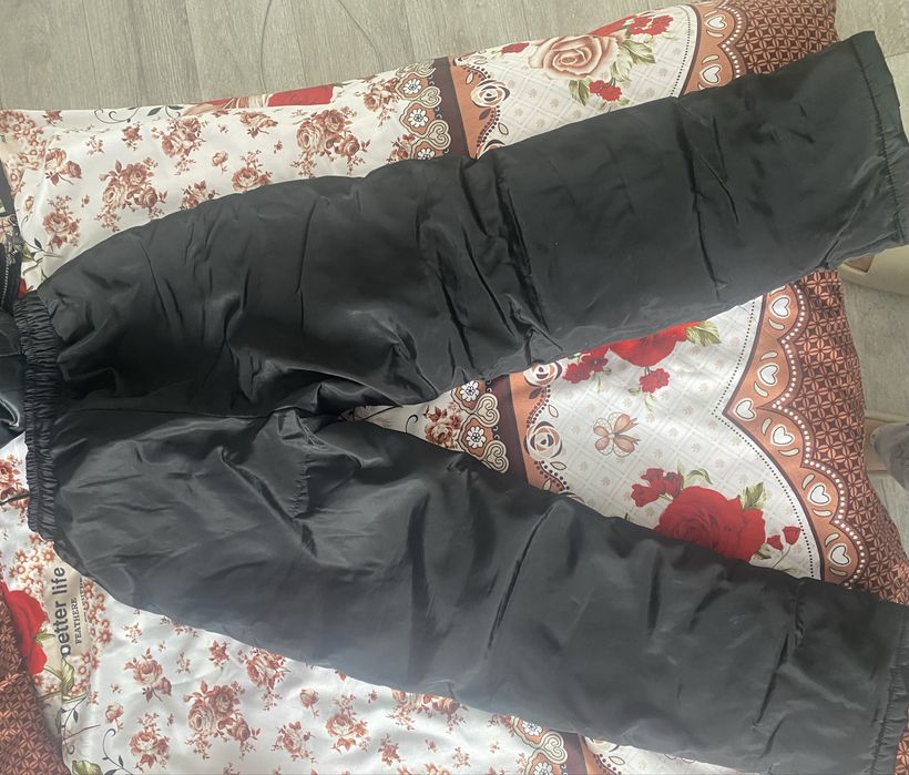 Куртка зима , балоневые штаны и перчатки