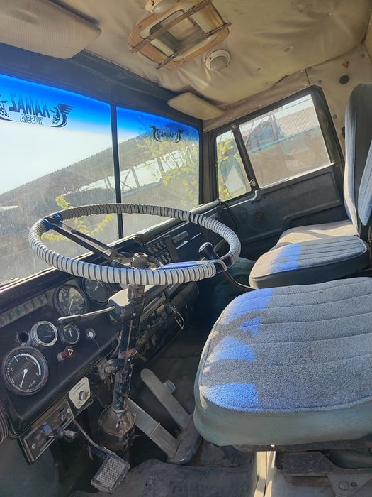 Kamaz sotiladi, holati zor, Ishchi holatda