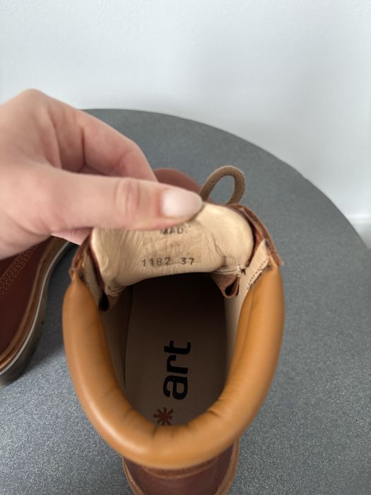 Bocanci noi unisex Art, marimea 36 (37)