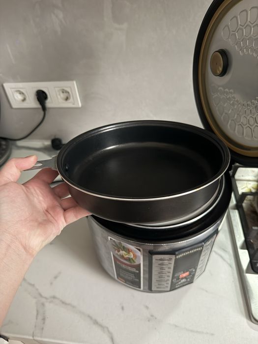 Мультиварка Redmond