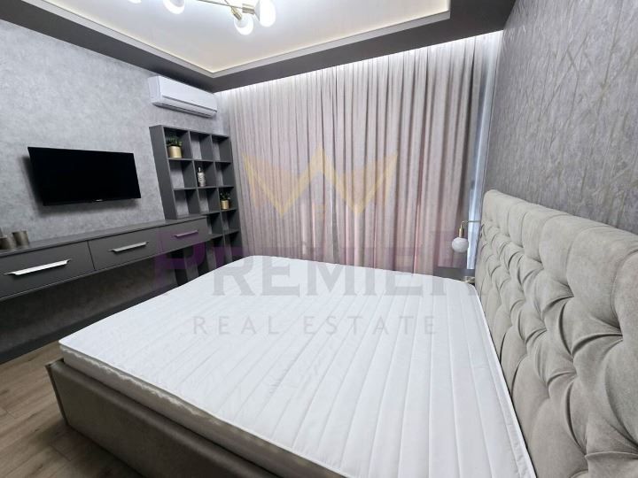 Дава се под наем Тристаен апартамент в Варна, Бриз - 80 кв.м за 1224 € - Снимка #4