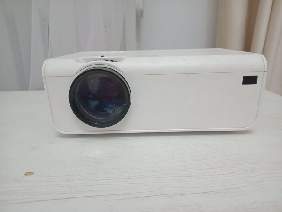 Продам проектор не дорого
